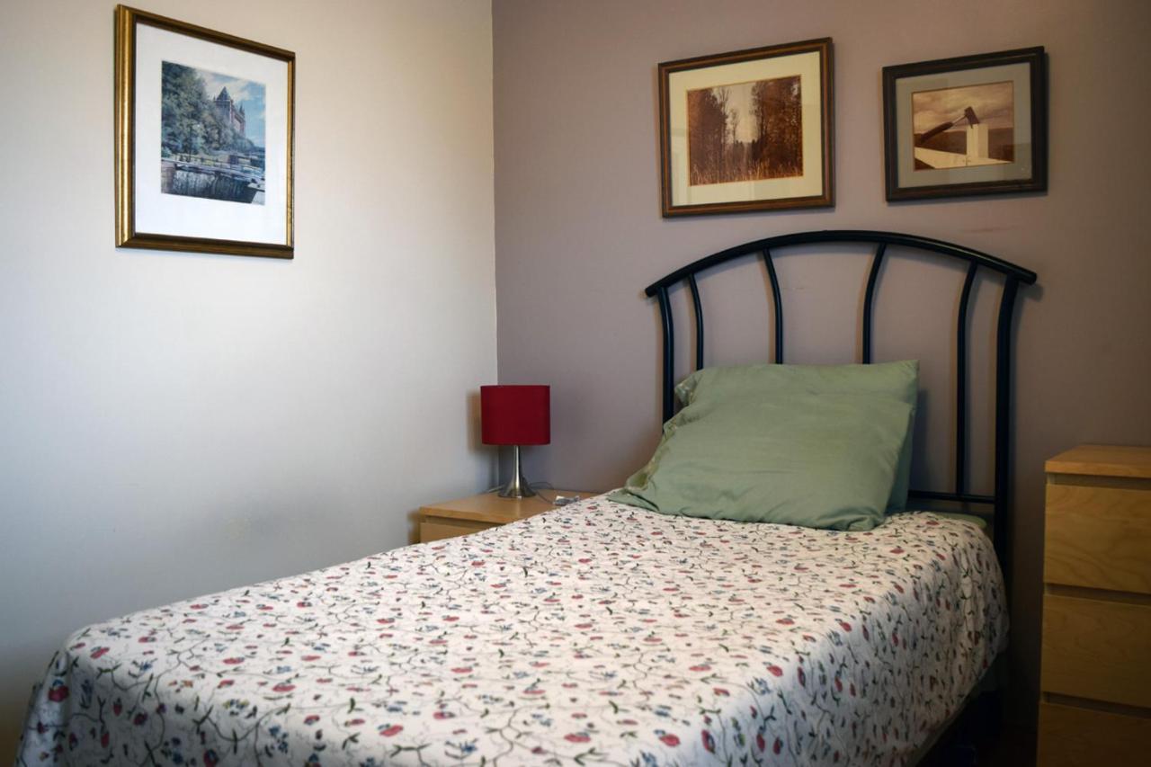 The Dewberry Homestay B&B Έντμοντον Εξωτερικό φωτογραφία