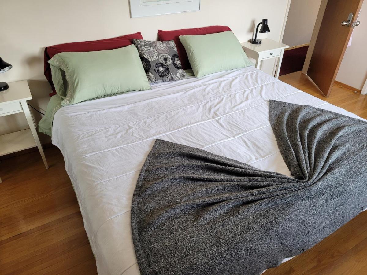 The Dewberry Homestay B&B Έντμοντον Εξωτερικό φωτογραφία
