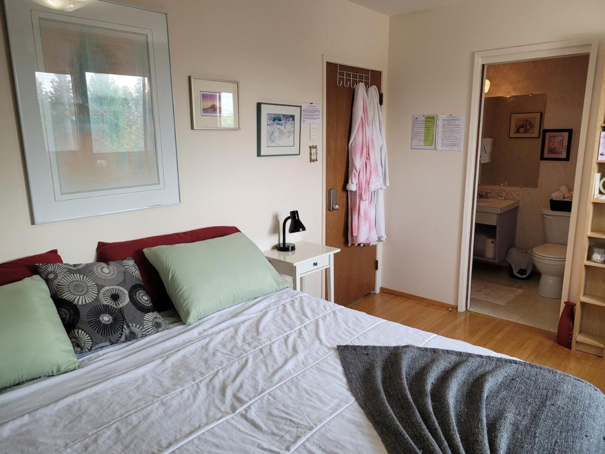 The Dewberry Homestay B&B Έντμοντον Εξωτερικό φωτογραφία